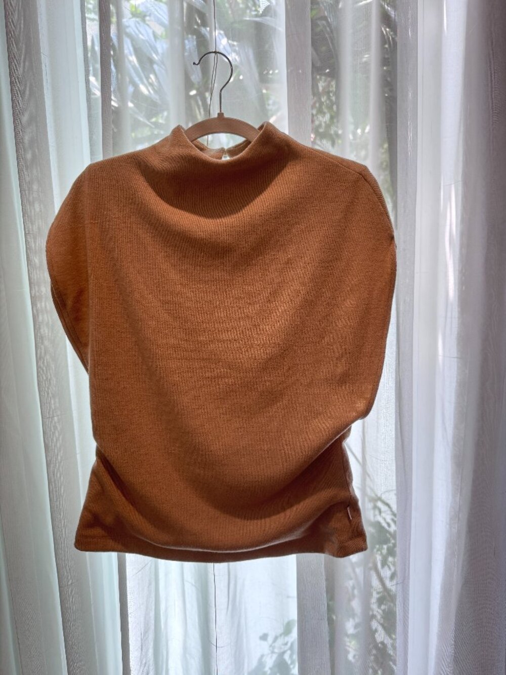 D Chic Beige Textured Knit Mock Neck Sleeveless Top M